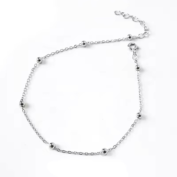 Stříbrný náramek na nohu s jemnými kuličkami