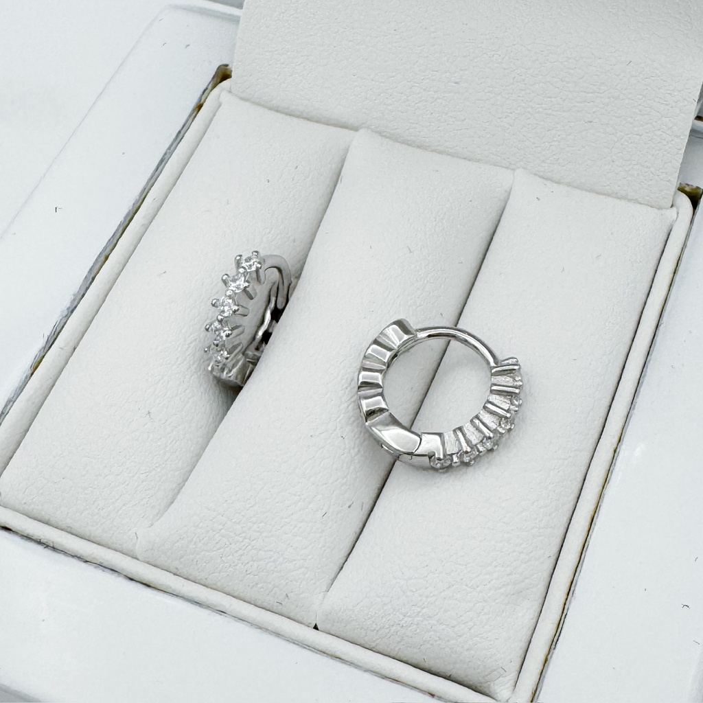 Stříbrné náušnice kroužky se zirkony