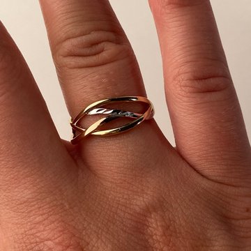 Tříbarevný zlatý propletený prsten