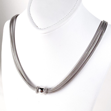 Stříbrný náhrdelník trojitý s kuličkou a zirkony