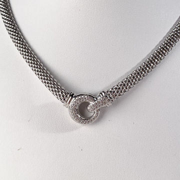 Stříbrný náhrdelník s ozdobou