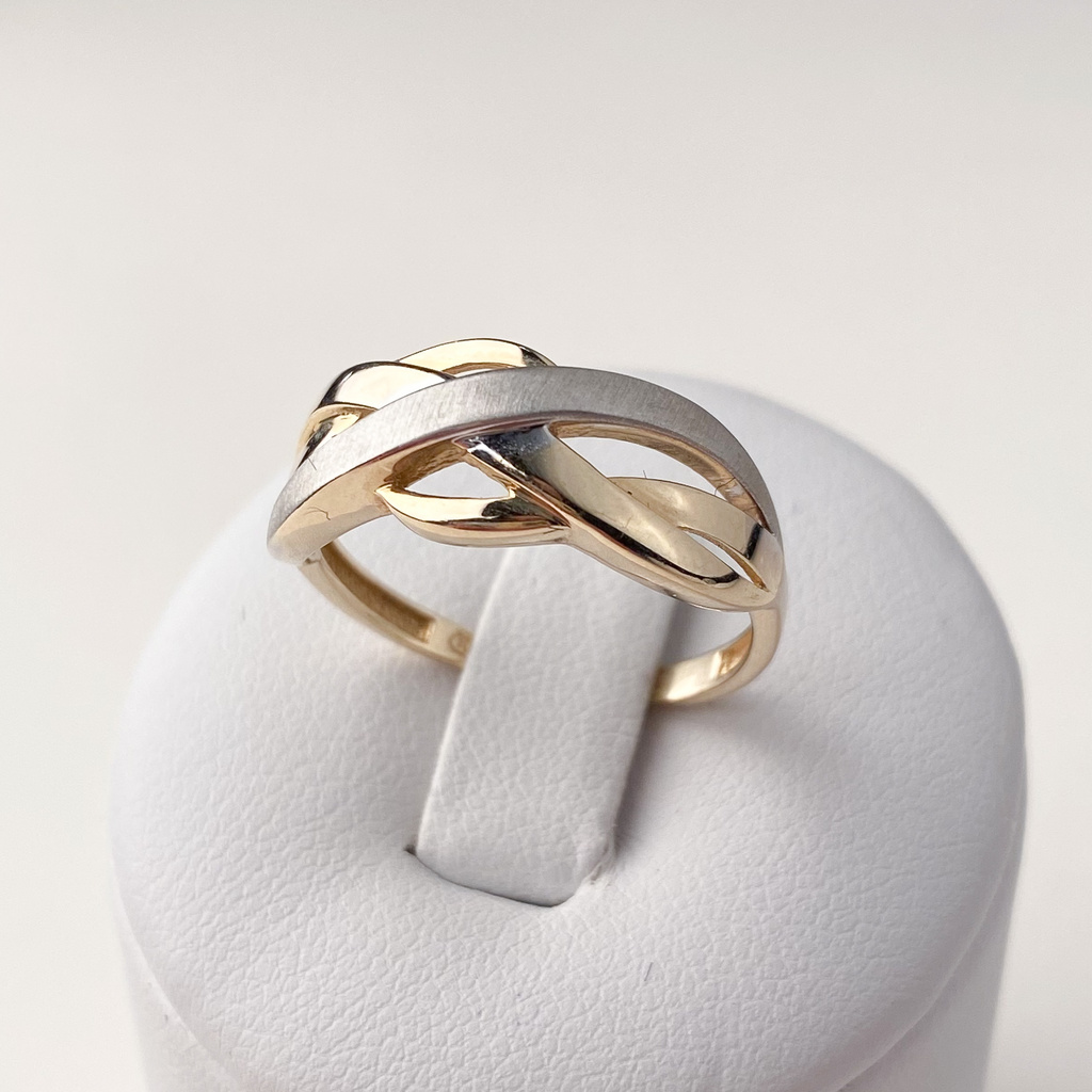 Žluté zlato prsten tvarovaný s bílým zlatem