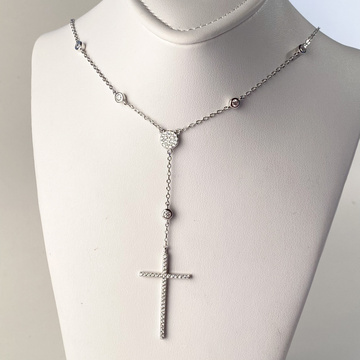 Stříbrný náhrdelník s křížkem